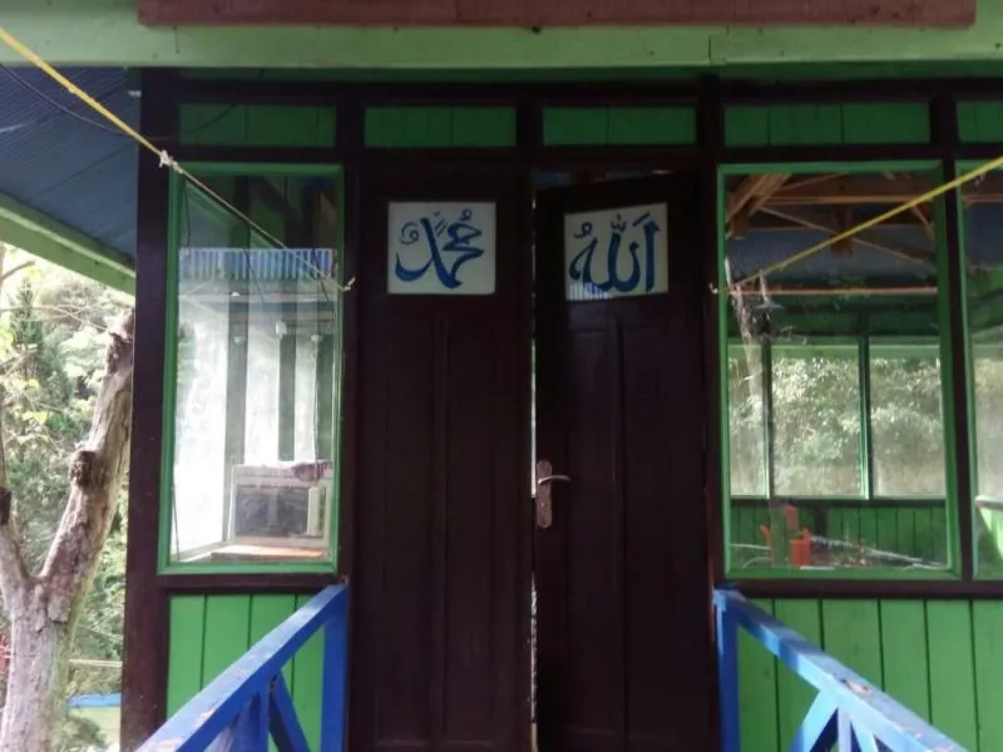 Lembah Biru Lagoon By Zuzu