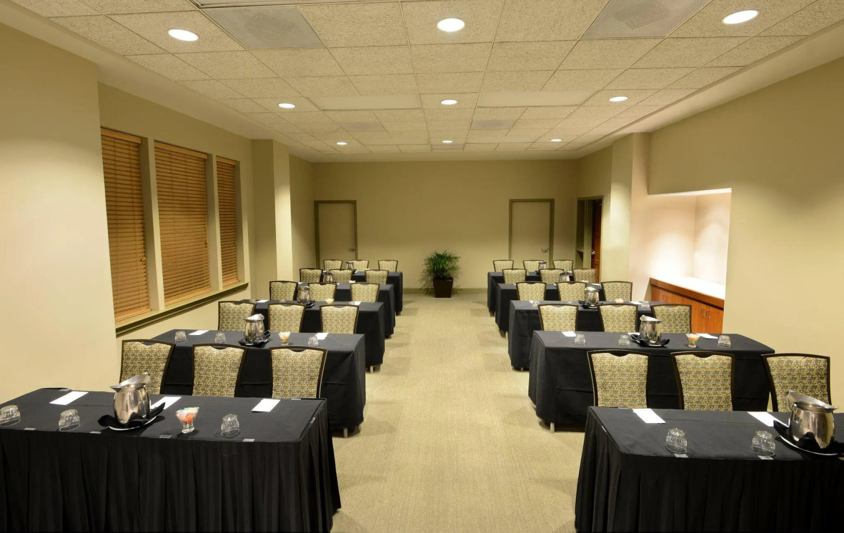 Magnolia Hotel Dallas Downtown