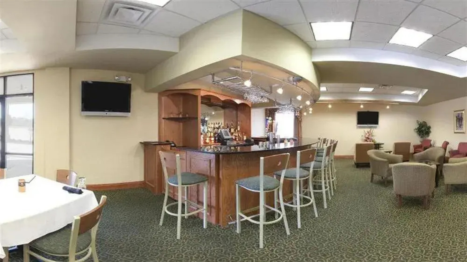 Holiday Inn Hotel & Suites Hattiesburg-University