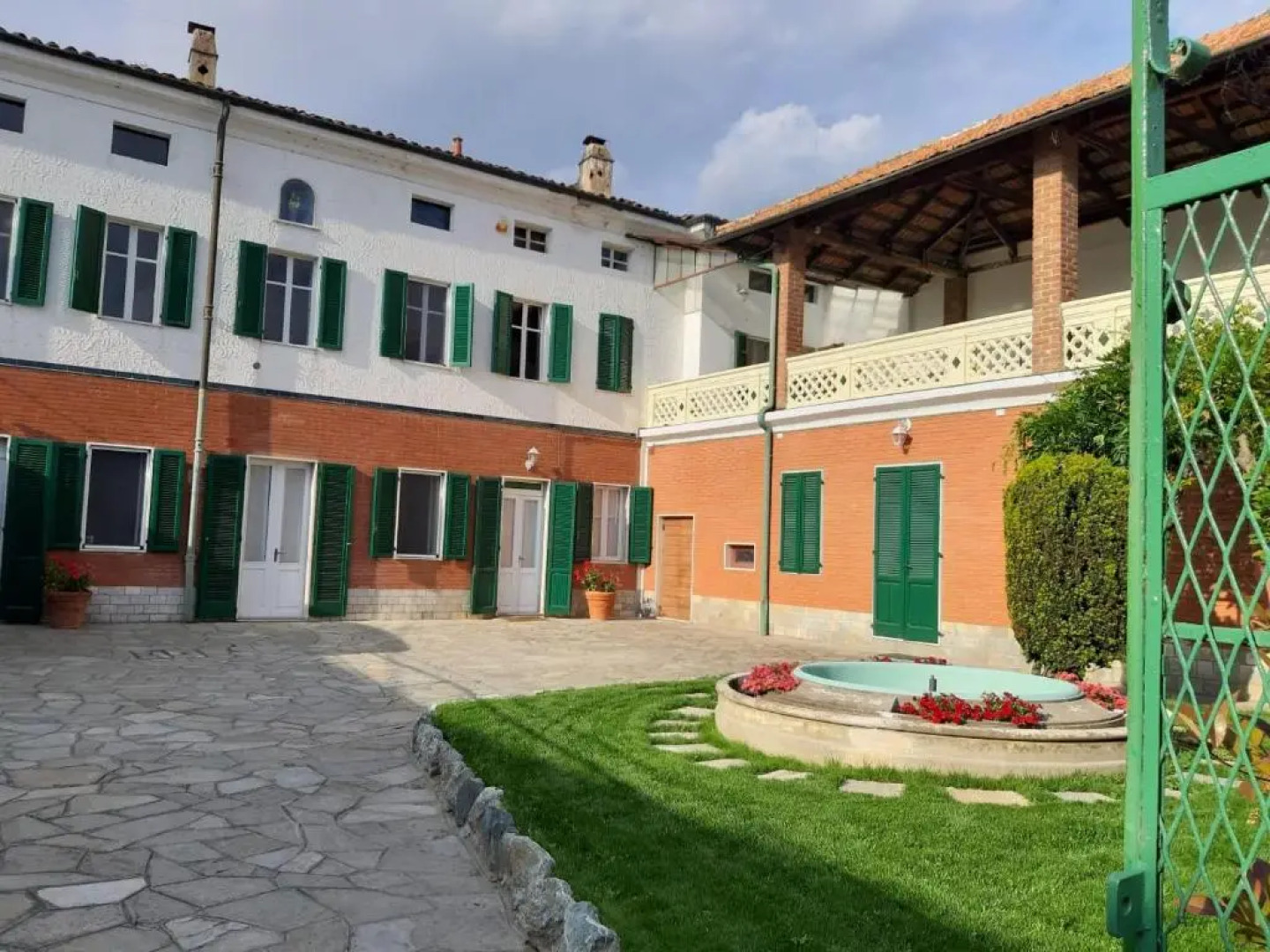 Rose Suite Apartments