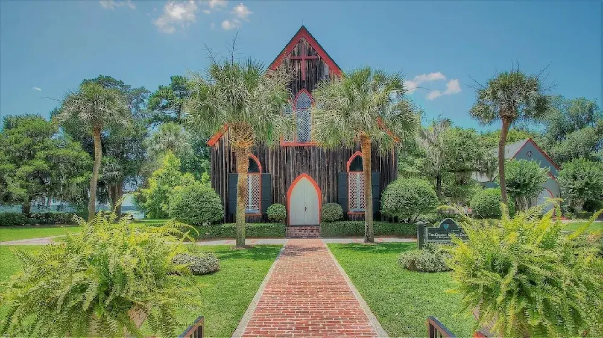 Saltee Cove Coastal Getaway - Charming 3 Bedroom/2.5 Bath Lowcountry Cottage