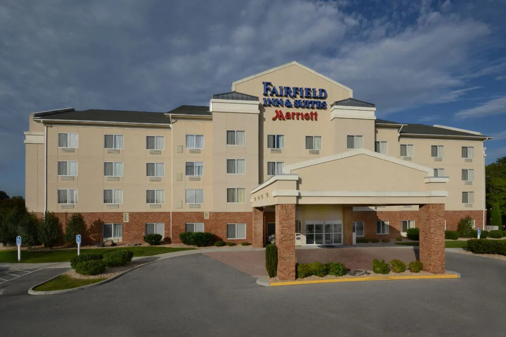 Fairfield Inn & Suites Roanoke North