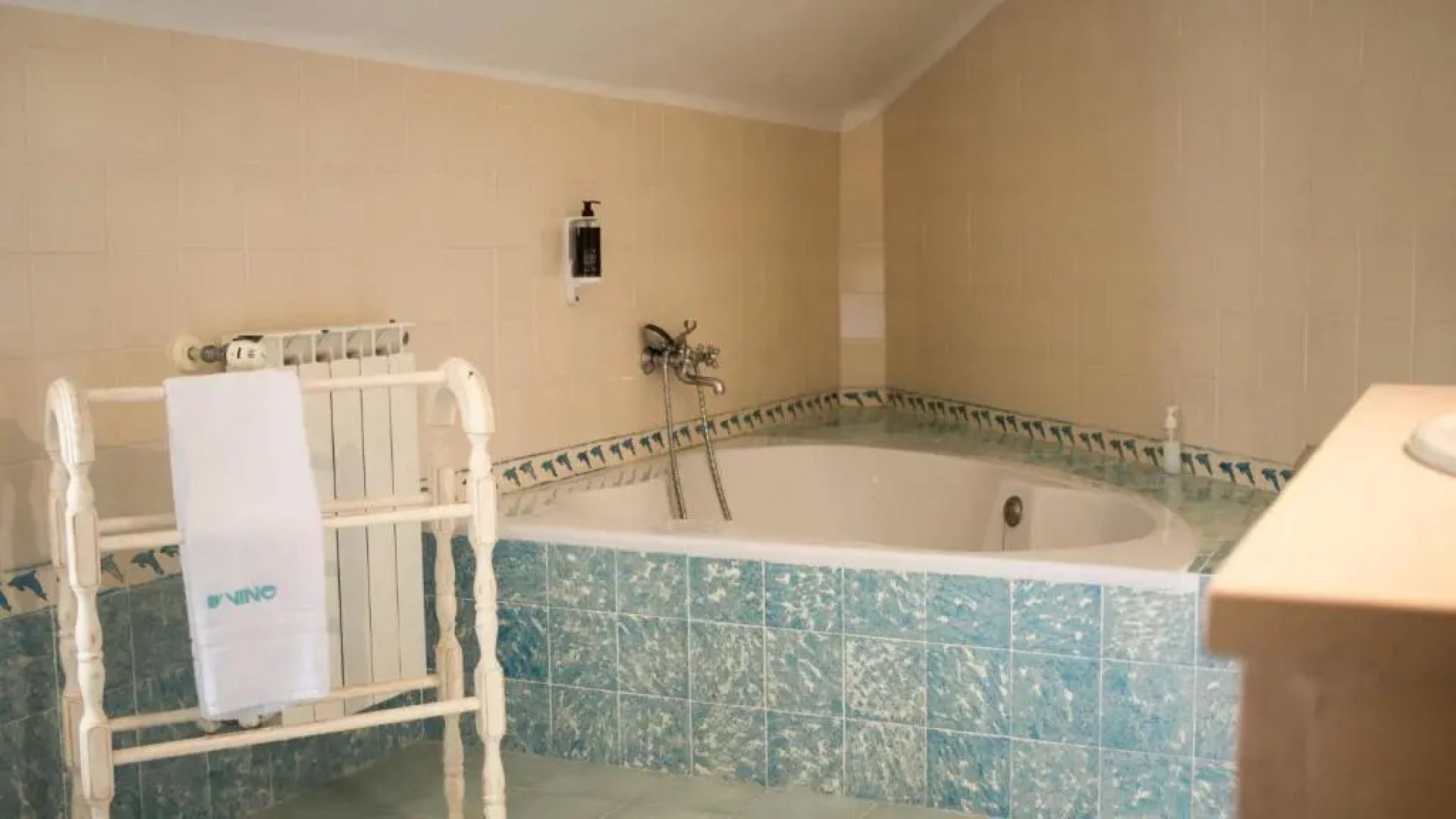 D'Vine Country House