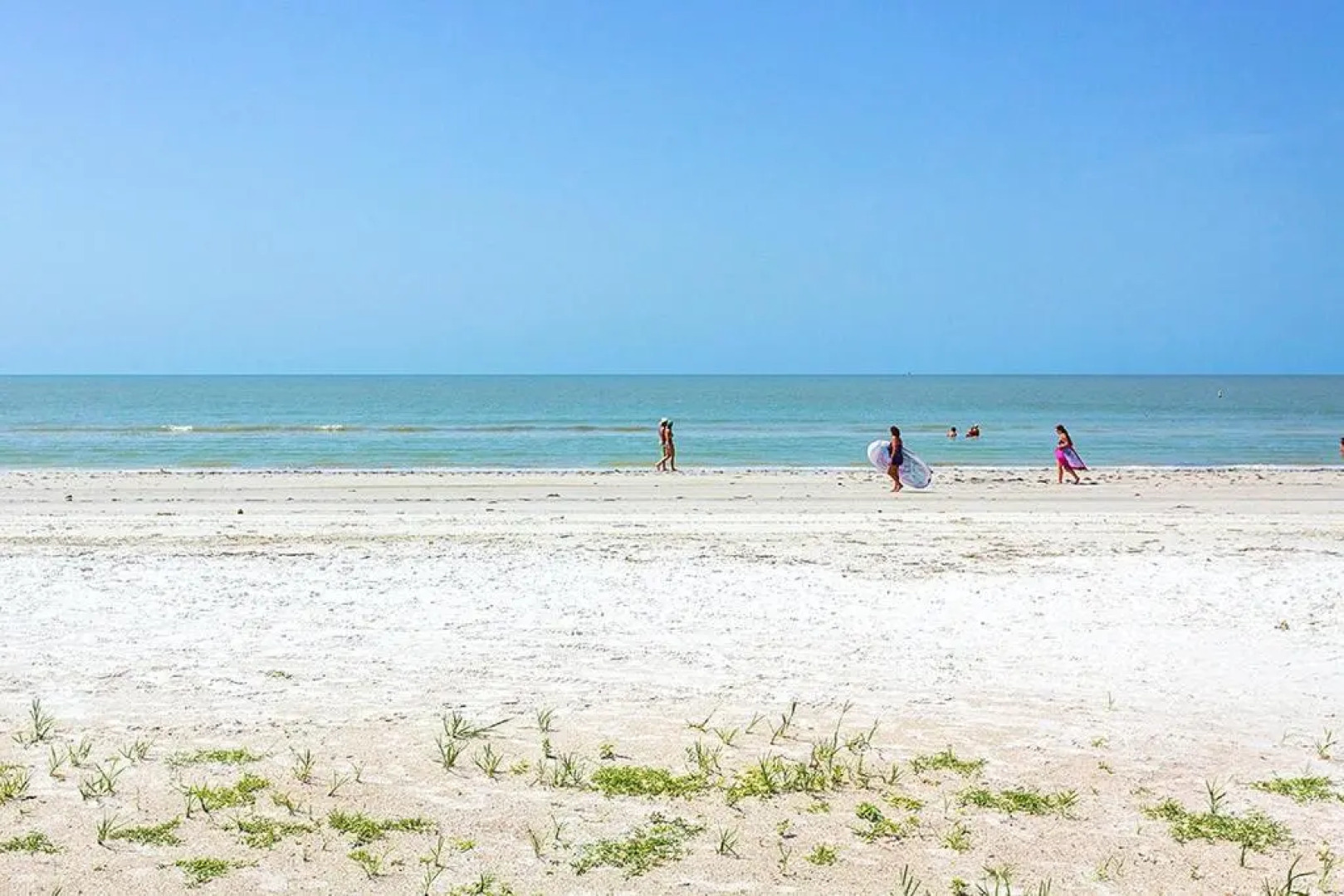 Hibiscus Pointe 733, 2 Bedrooms, WiFI, Heated Pool Access, Sleeps 6