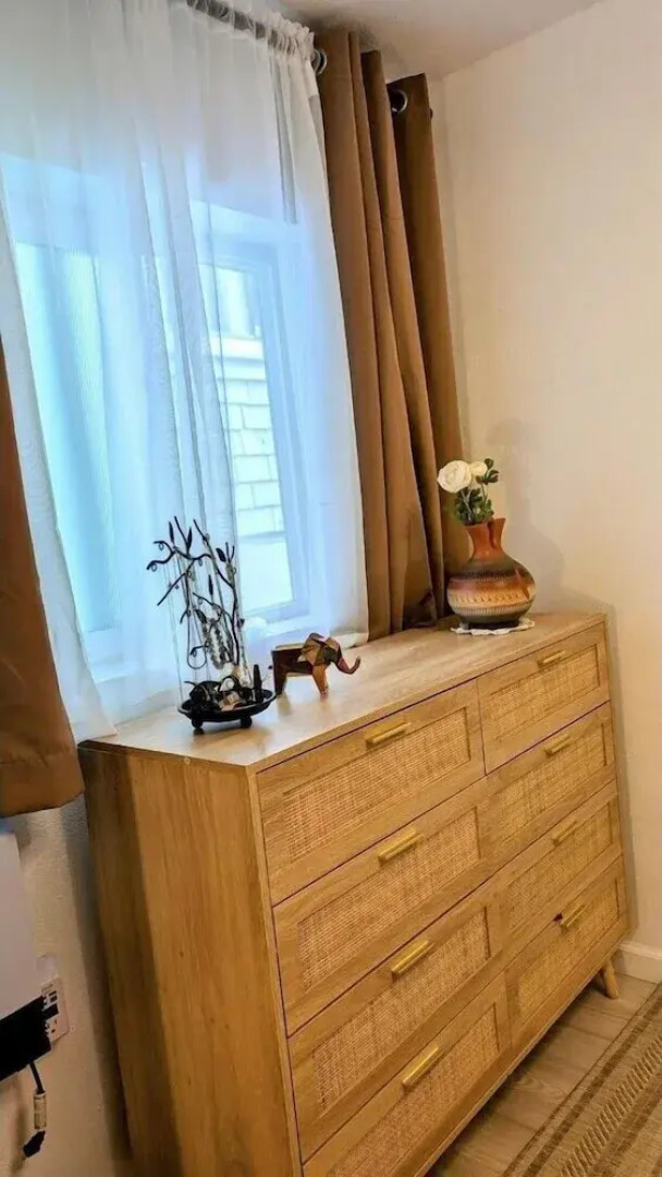 Coast PalmTree Yard 2BR Block from Beach