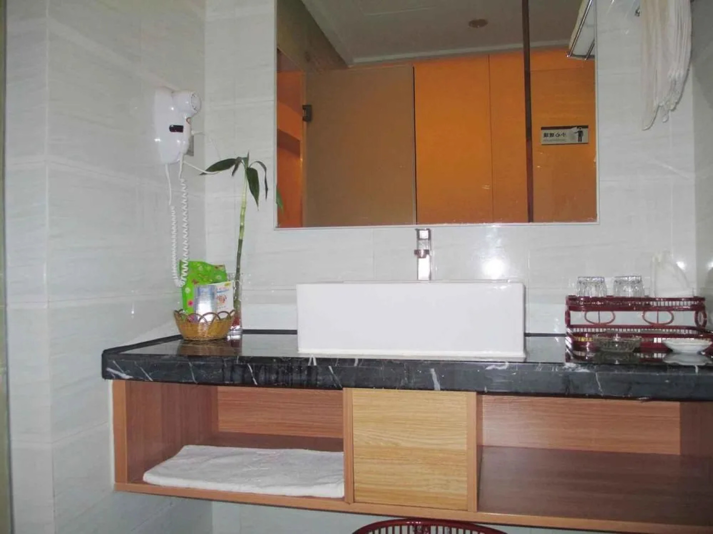 Dingnan Longhui Hotel