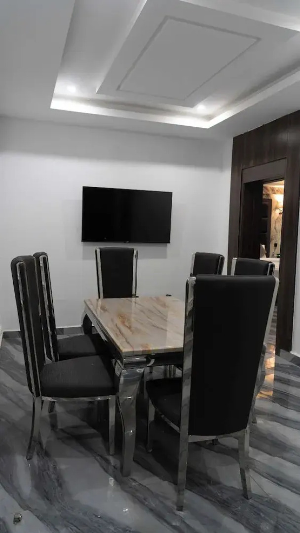 McDons Skye Hotel and Suites