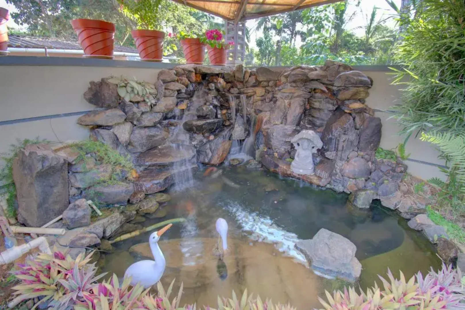 Srinikethana Home Stay with Swimming Pool