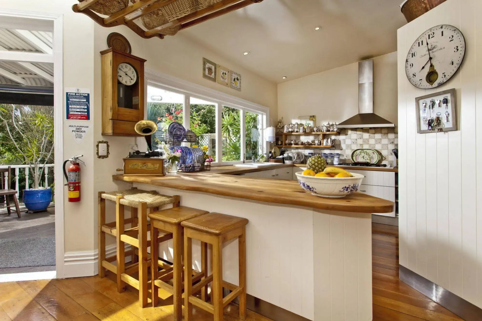 The Peace & Plenty Inn