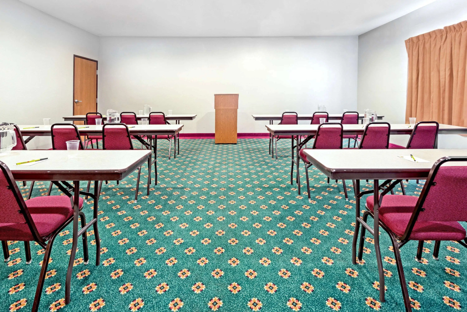 Super 8 by Wyndham Pevely