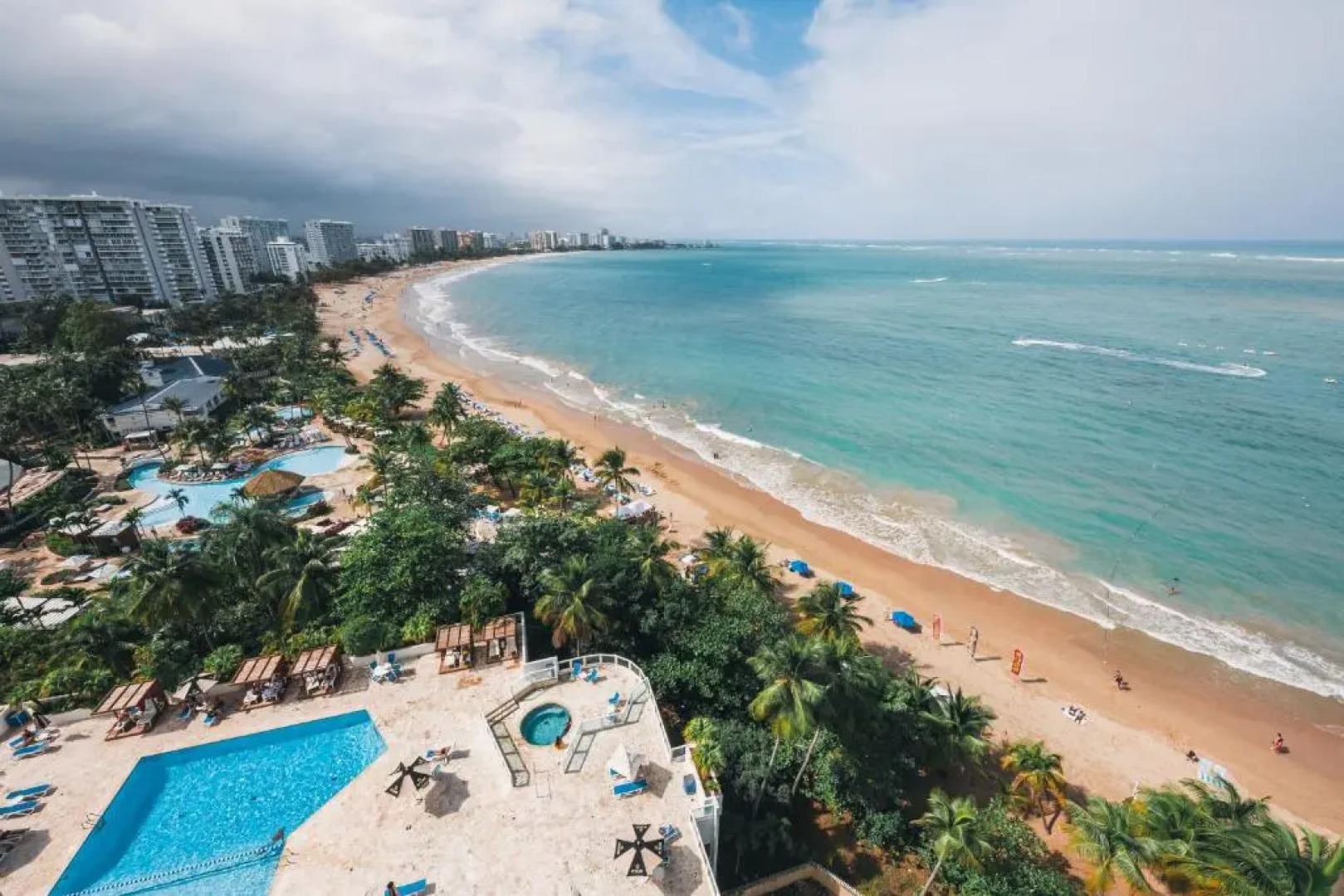 ESJ Towers Máre St Clair by Chana