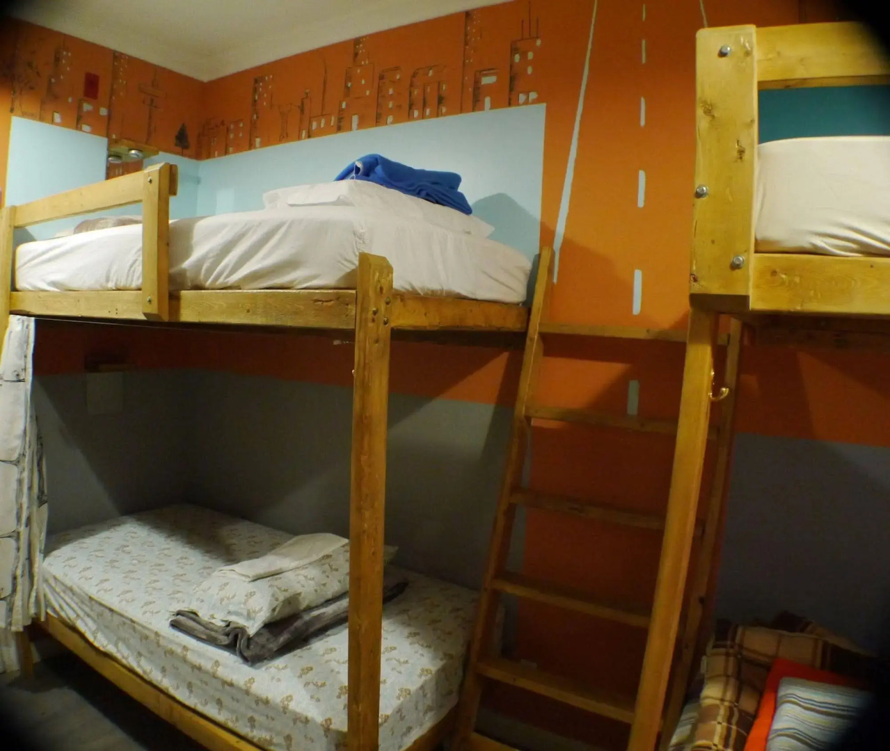 Auberge Jeunesse LouLou's Backpacker Hostel