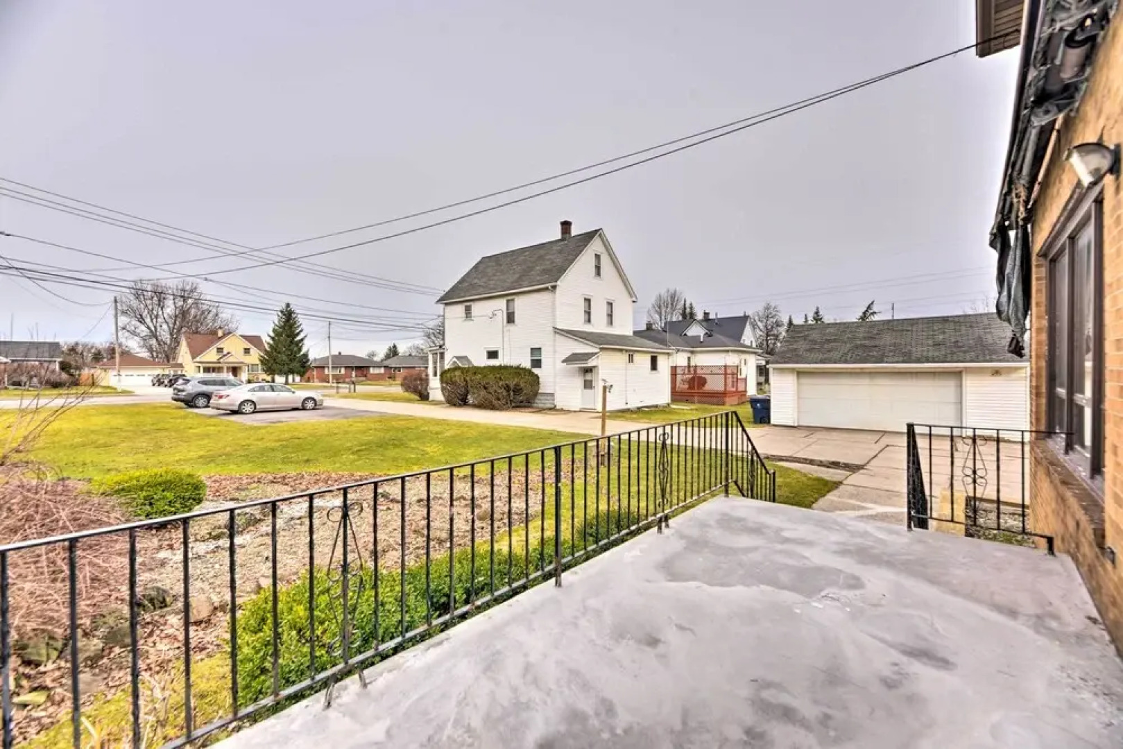 Vacation Rental ~ 8 Mi to Keybank Center!