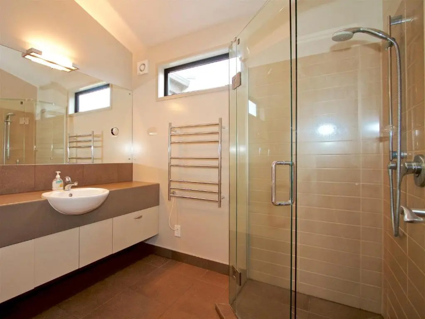 National Treasure with Spa - National Park Holiday Home