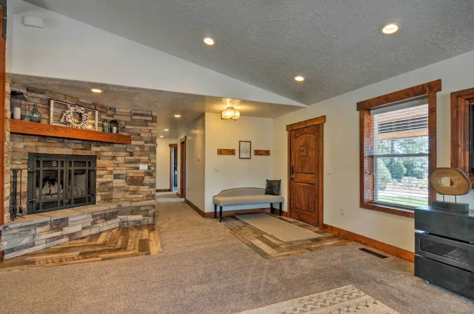 Luxe Home ~ 2 Mi to Bryce Canyon National Park!