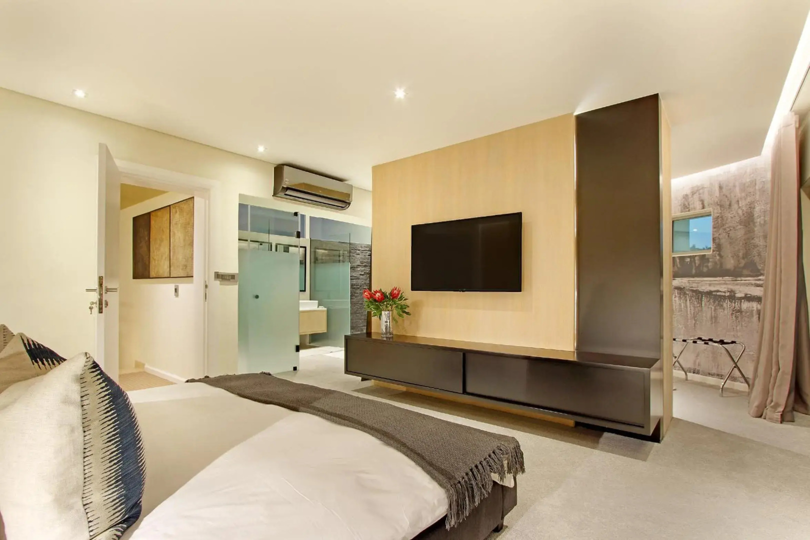 Hollywood Mansion Camps Bay