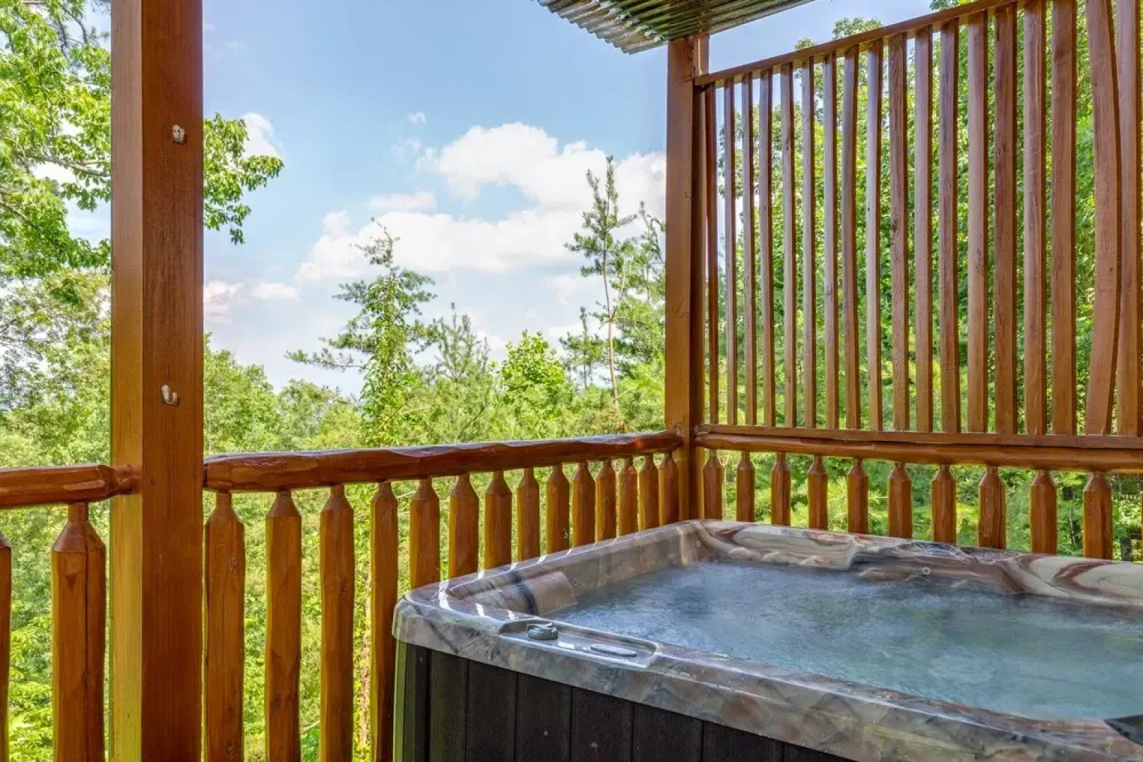 Clear Blue Morning - Three Bedroom Cabin