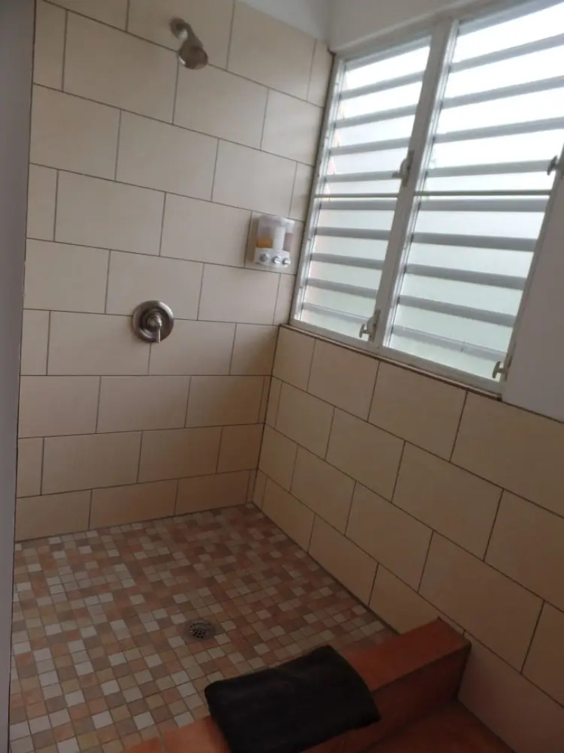 Isla Hermosa Guesthouse