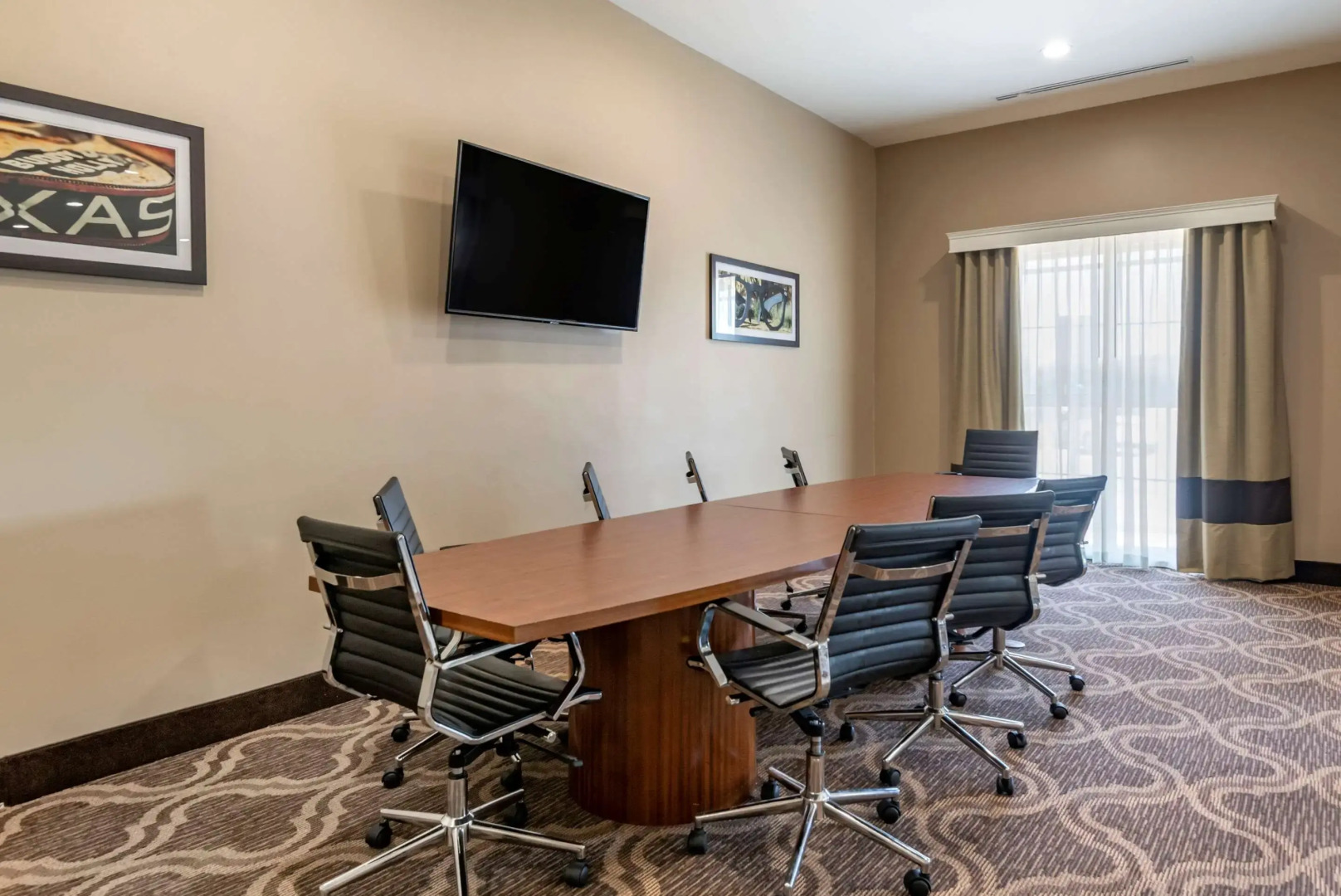 Comfort Suites University