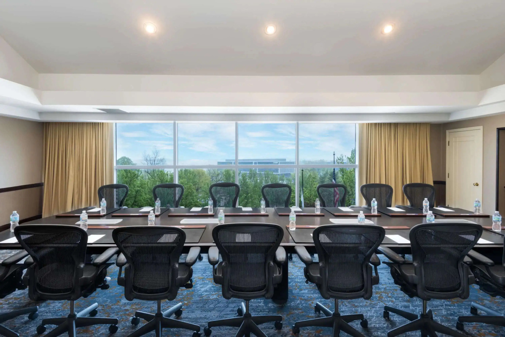 Hamilton Park Hotel & Conference Center