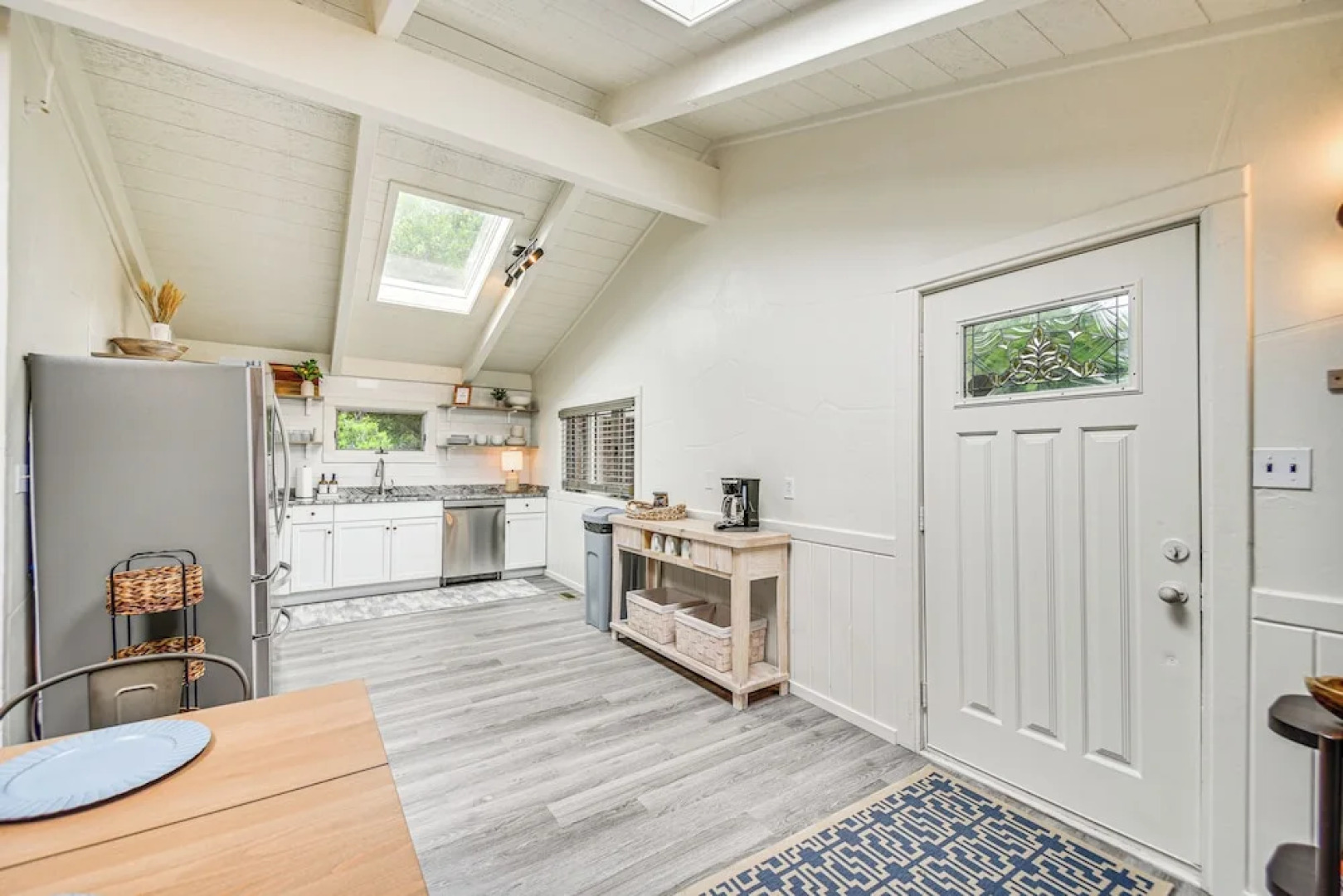 Pet-friendly Buxton Home w/ Balcony, 2 Mi to Beach