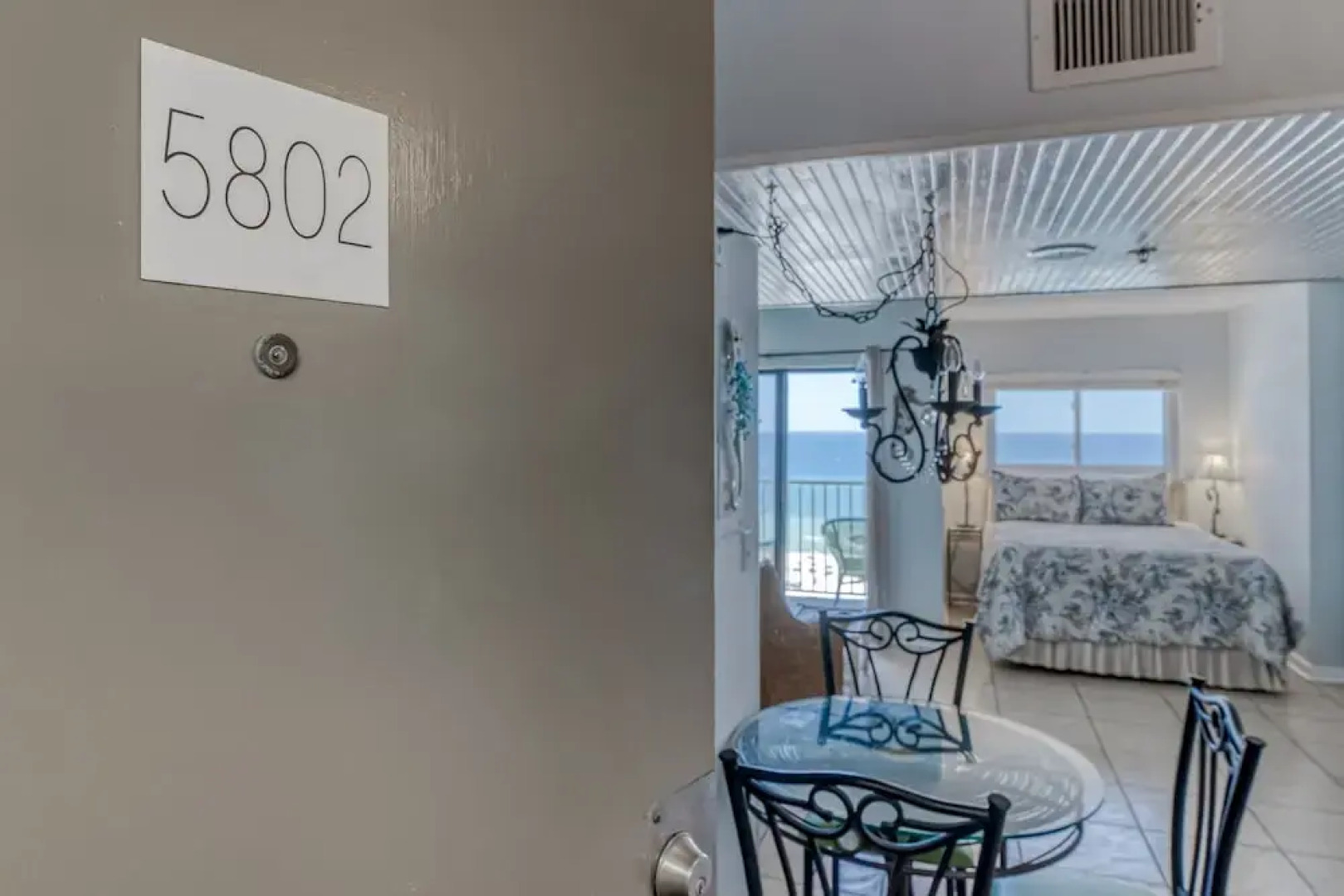 Royal Gulf Beach & Racquet Club 5802 Condo by RedAwning