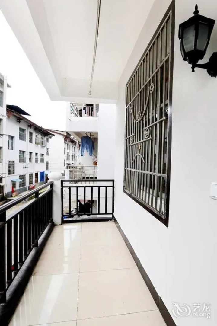 Zhangjiajie Yanran Inn