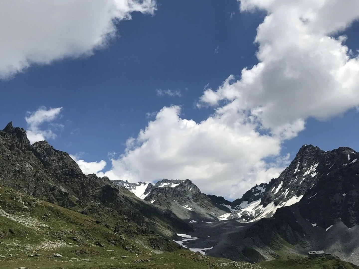 Cozy Apartment with Balcony in La Tzoumaz