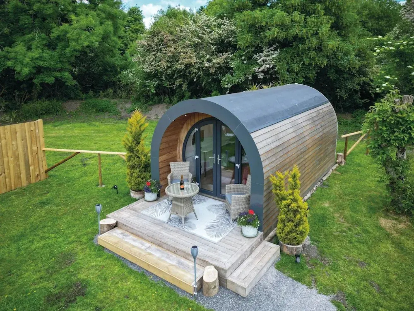 Woody - 1 Bedroom Pod - Cold Inn