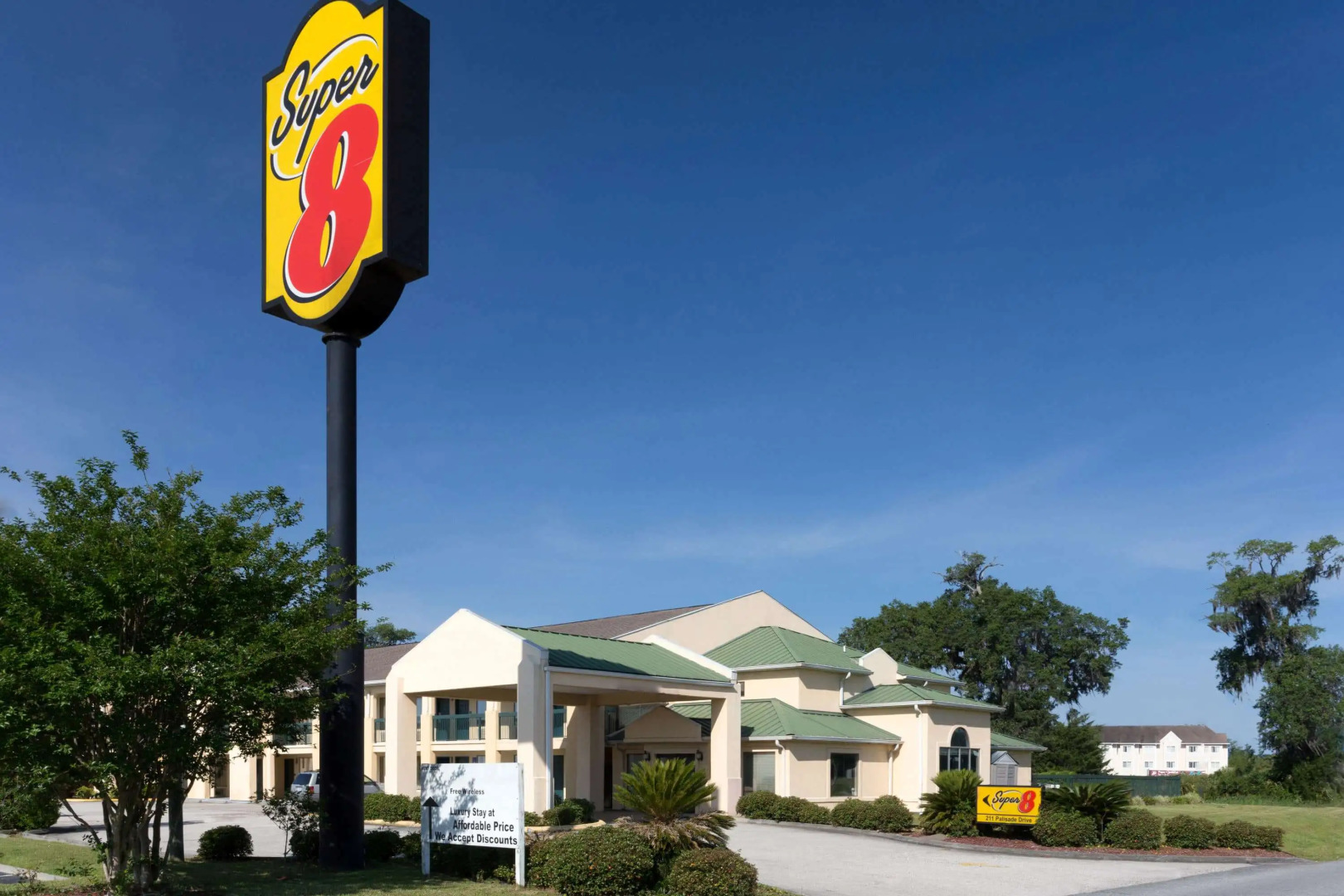 Super 8 by Wyndham Brunswick South/I-95