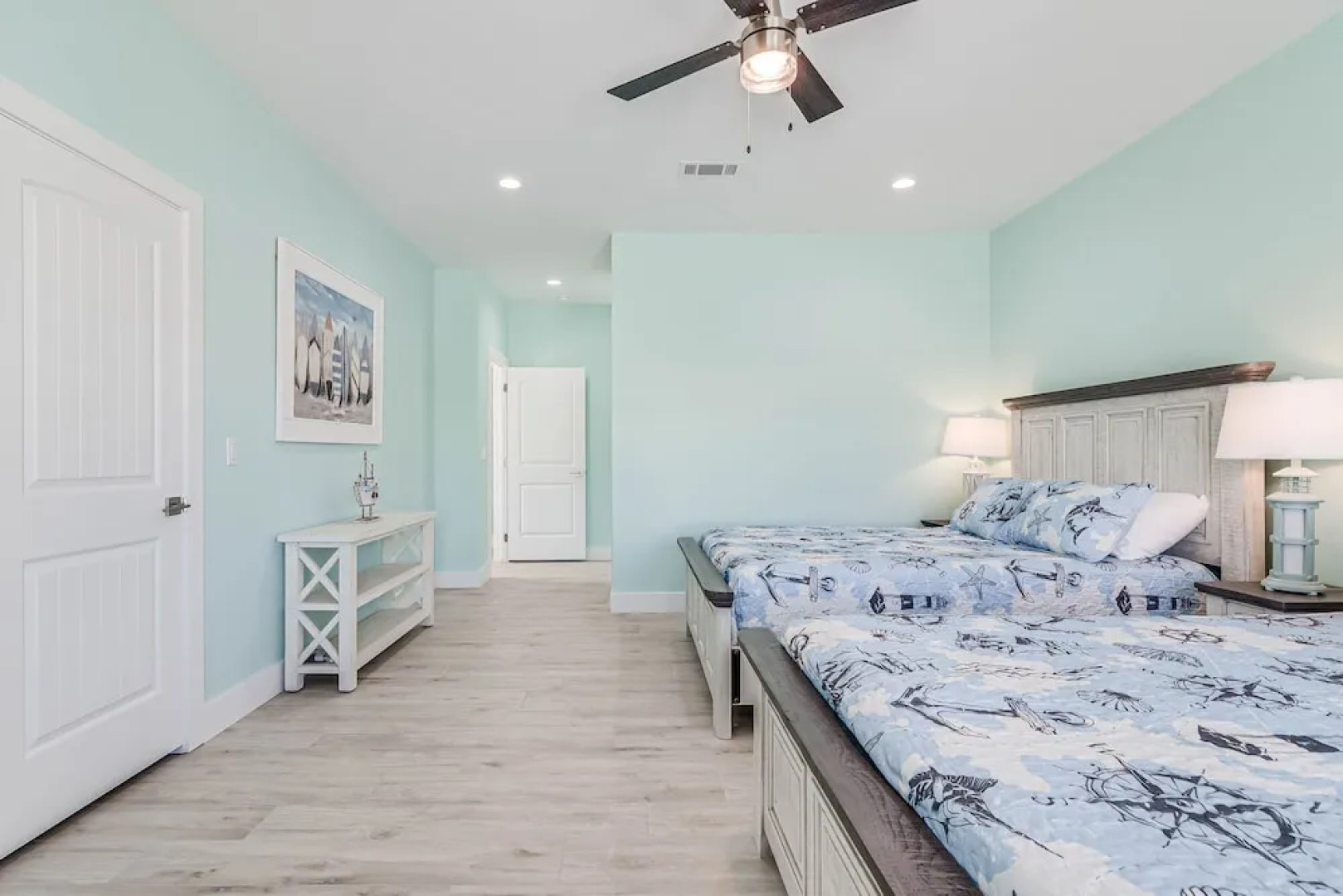 Casa Grande Sp131 5 Bedroom Home by RedAwning