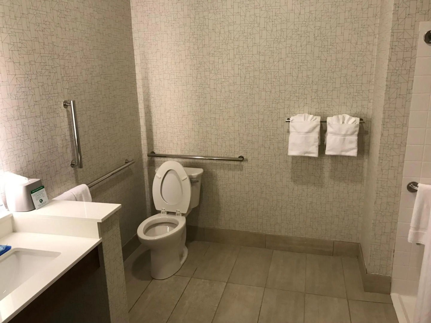 Holiday Inn Express & Suites Pittsburgh - Monroeville