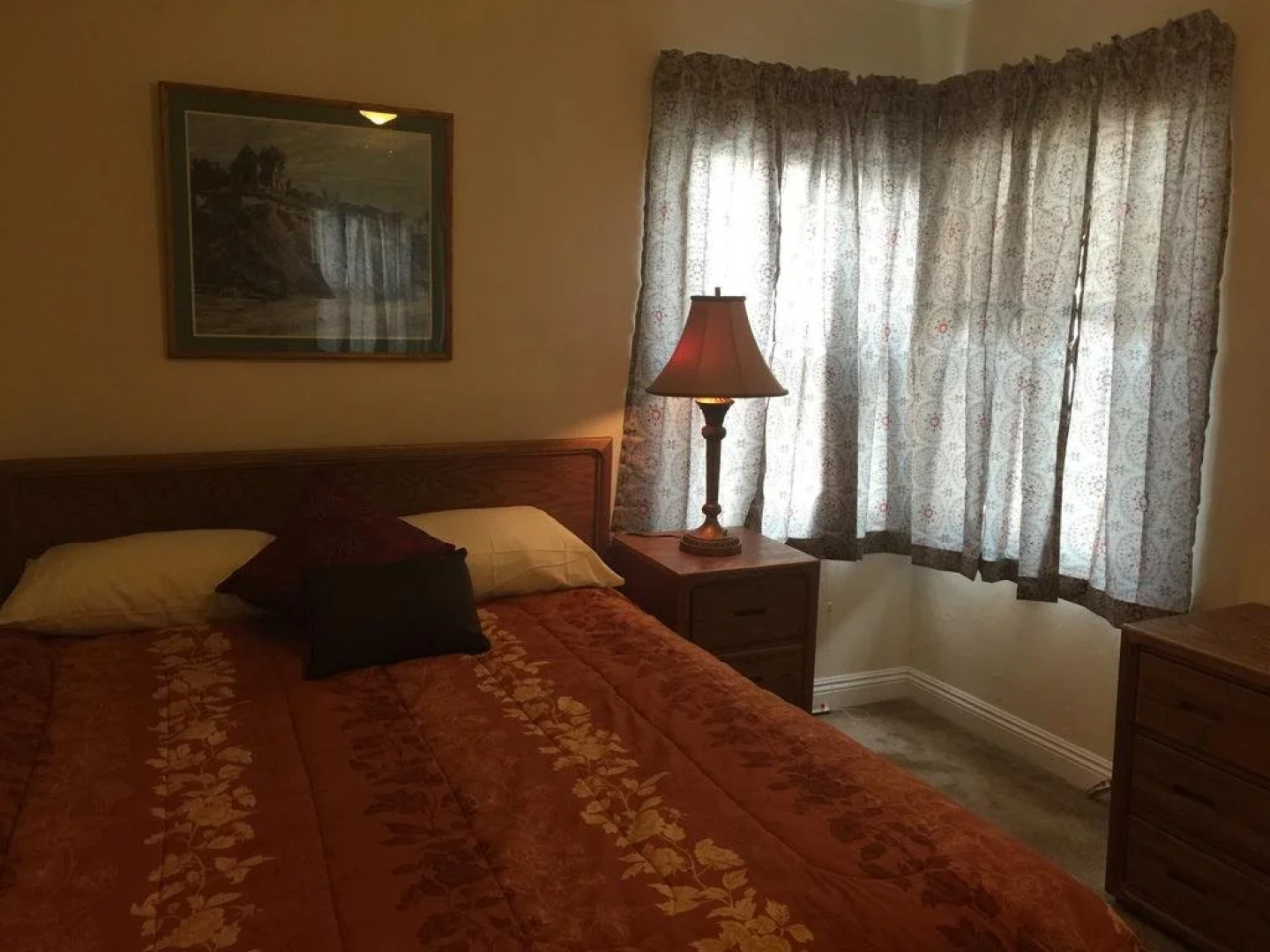 Nice 2 Bedroom in Burbank