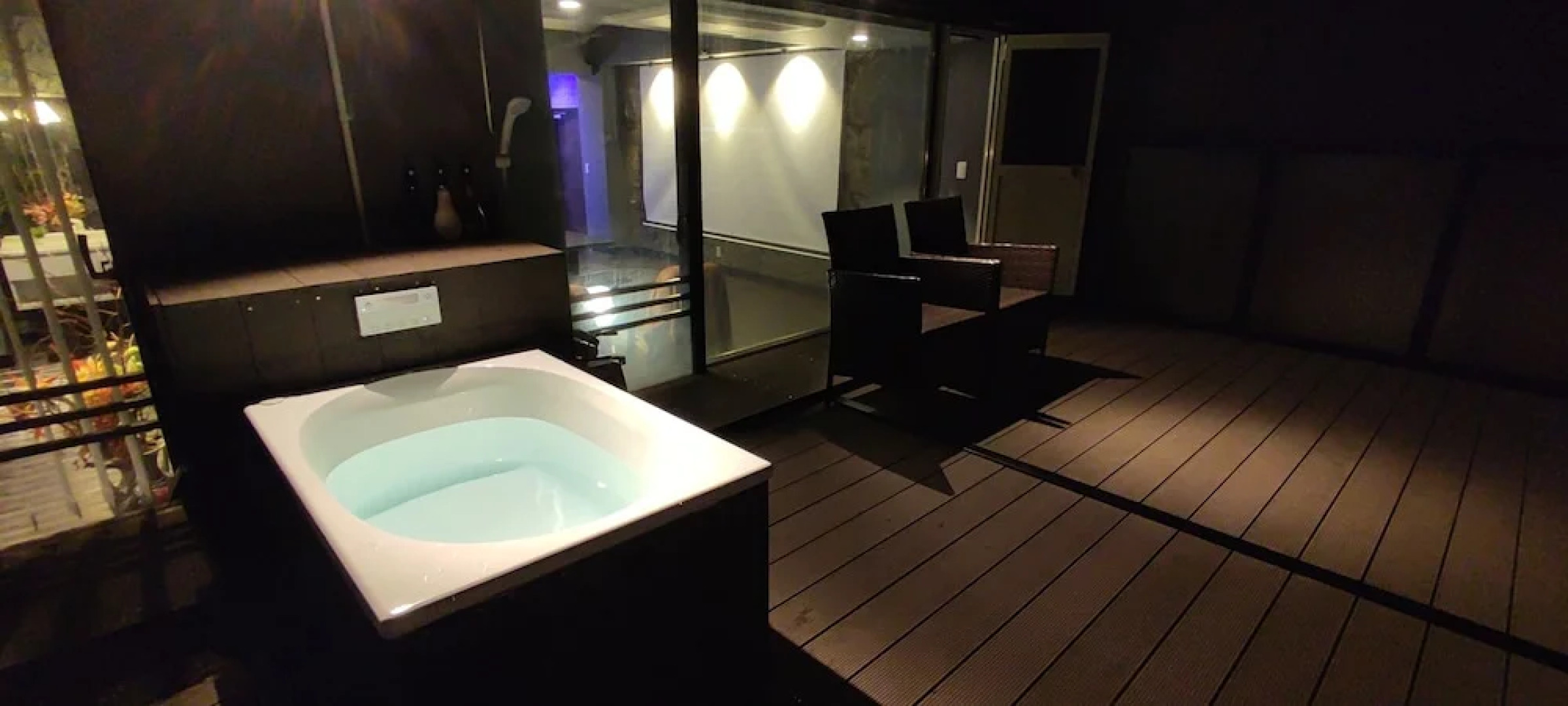 Hakone Gora Guam Dog