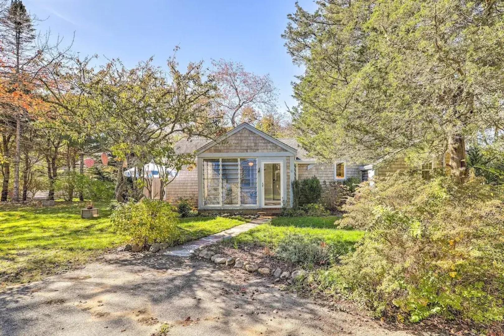 Walkable Dennis Cottage: 'the Blue Scallop'