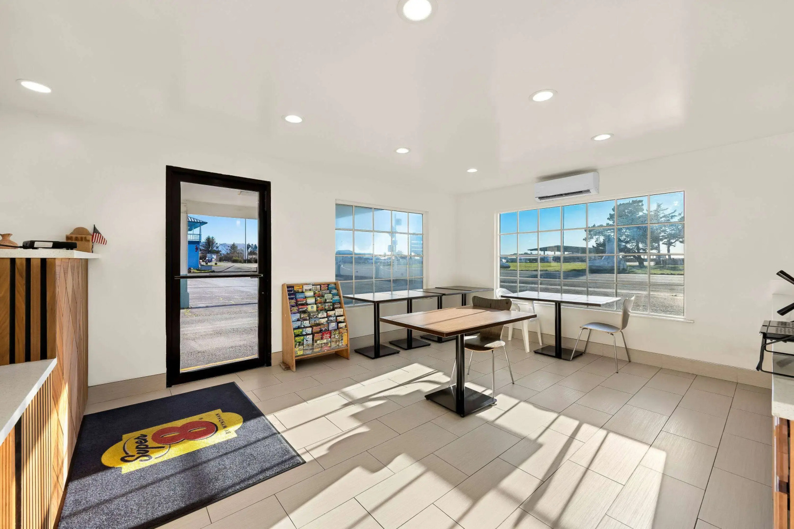 Super 8 by Wyndham Crescent City