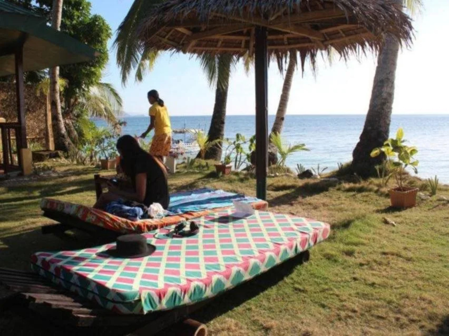 White Beach Dive & Kite Resort Carabao