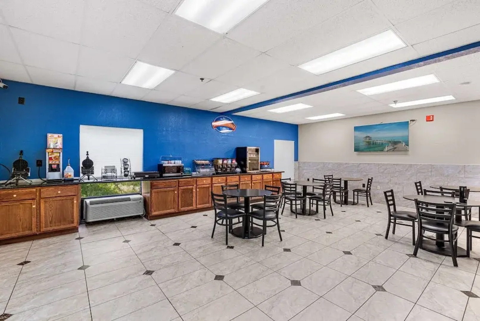 Baymont Inn & Suites Lawrence