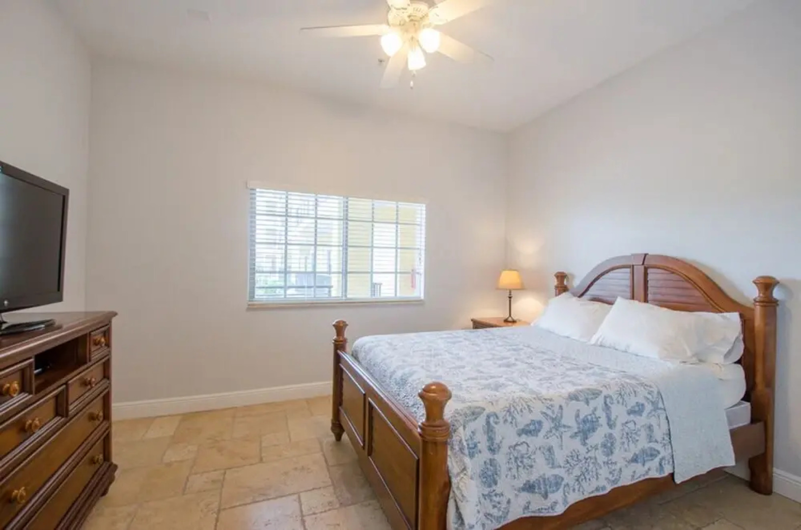 Vistalmar Two Bedroom Deluxe Apartment