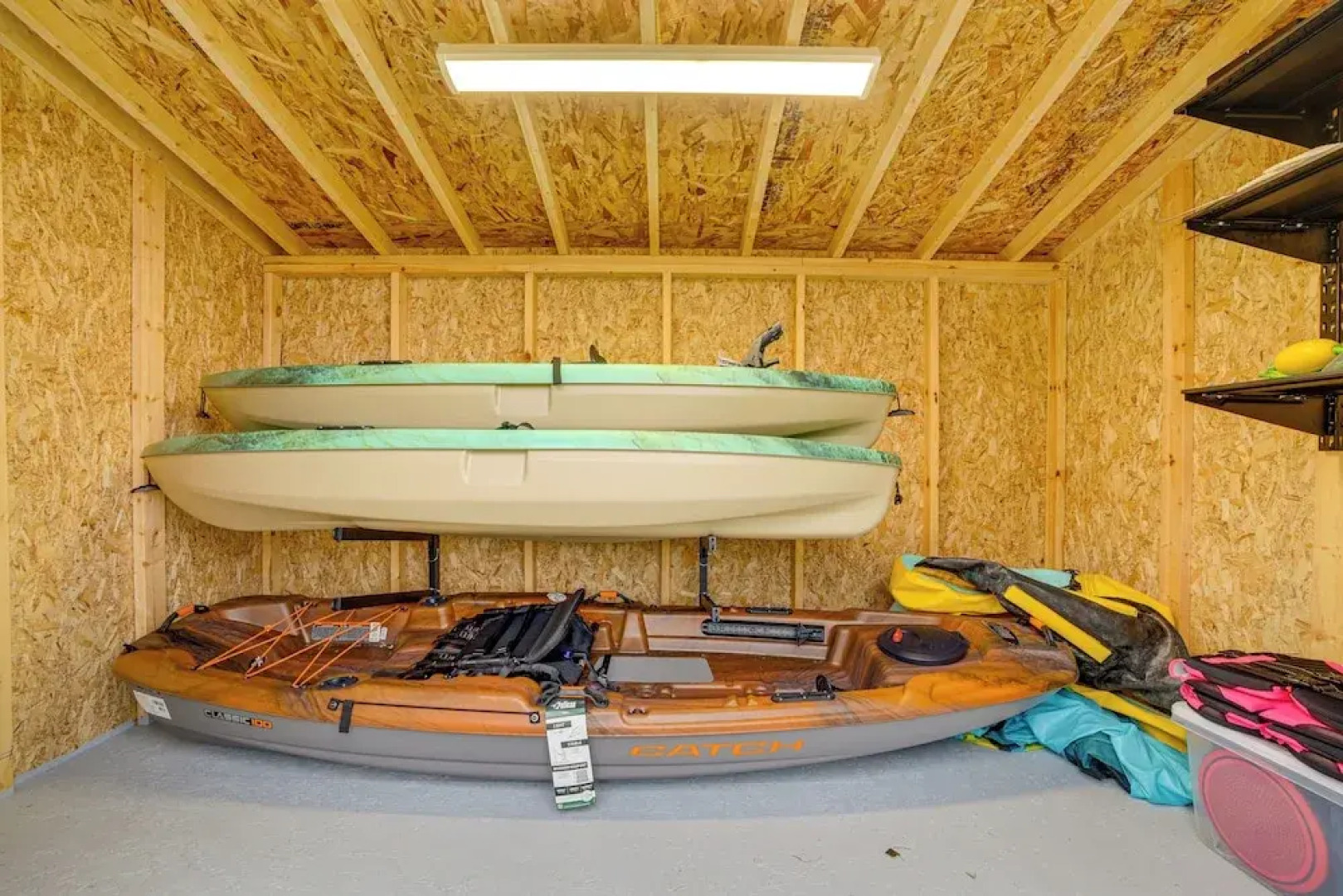 Dock & Hot Tub! High-end Cedar Creek Lake Retreat