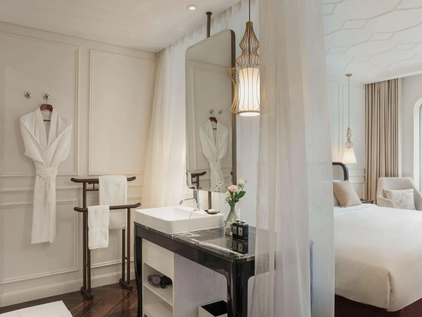 Hôtel des Arts Saigon - MGallery Collection