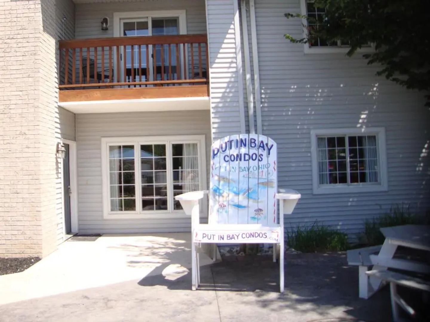 Put-in-Bay Waterfront Condo #204
