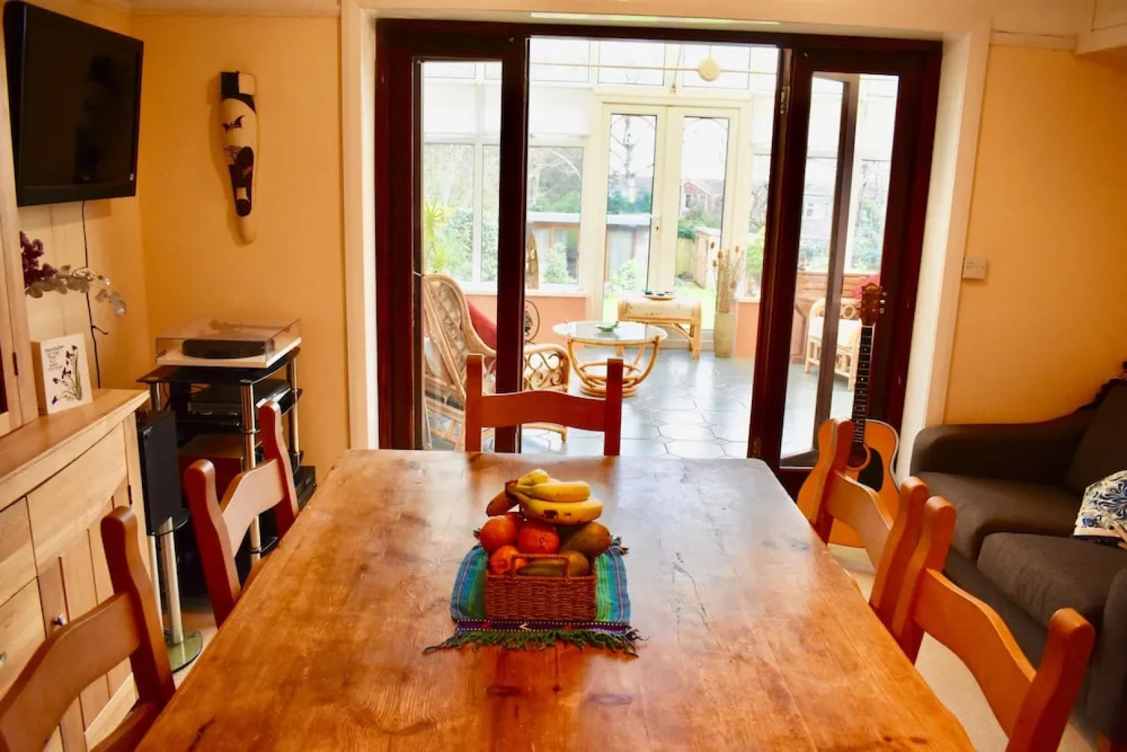 Three Bedroom Home With Garden in Brighton