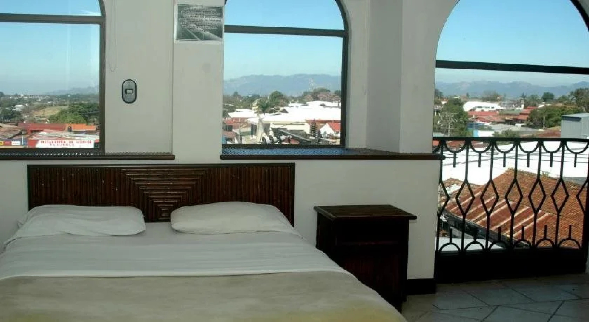 Alajuela Backpackers Airport Hostel