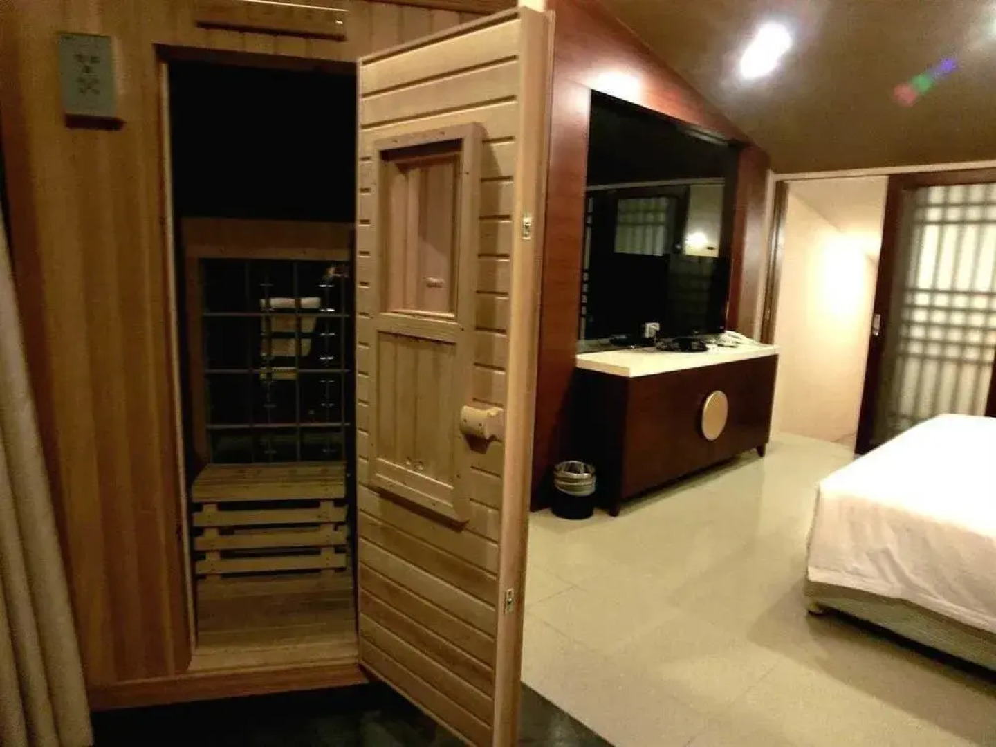 Отель Sanya Marina Spa