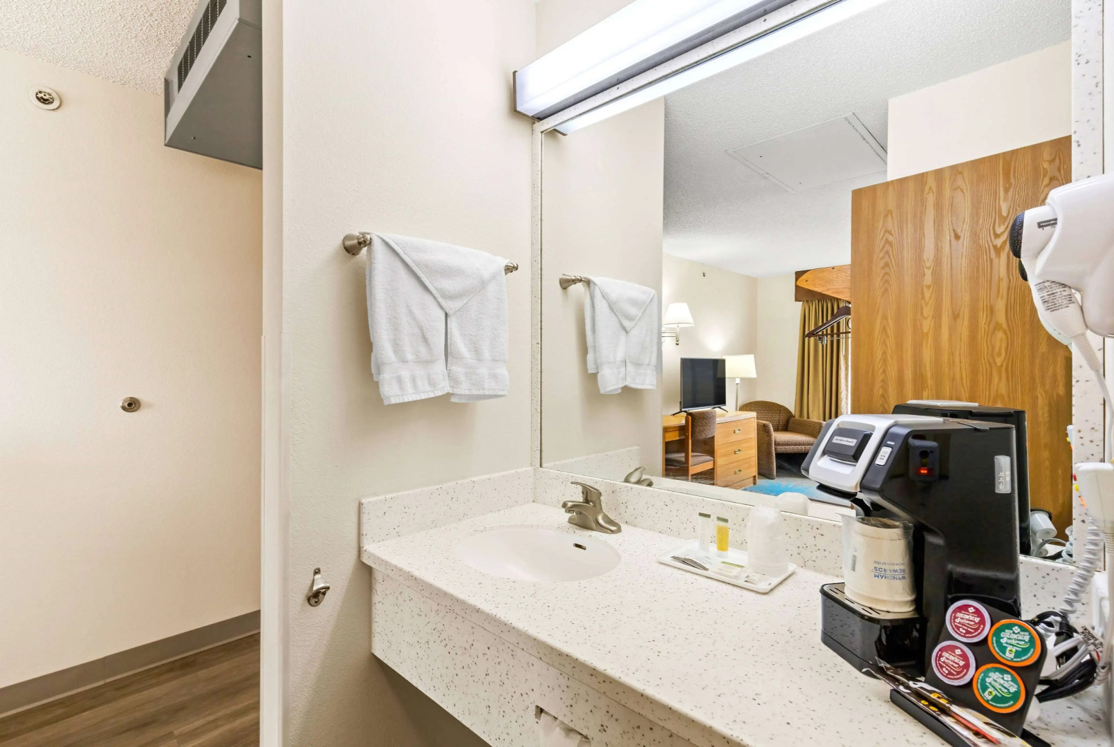 Days Inn by Wyndham Great Falls