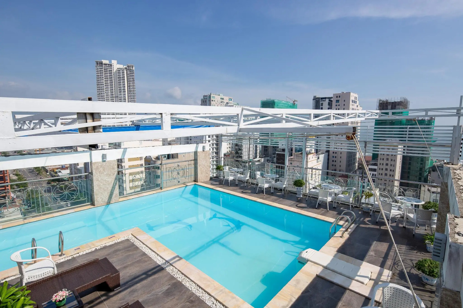 Crystal Hotel Da Nang