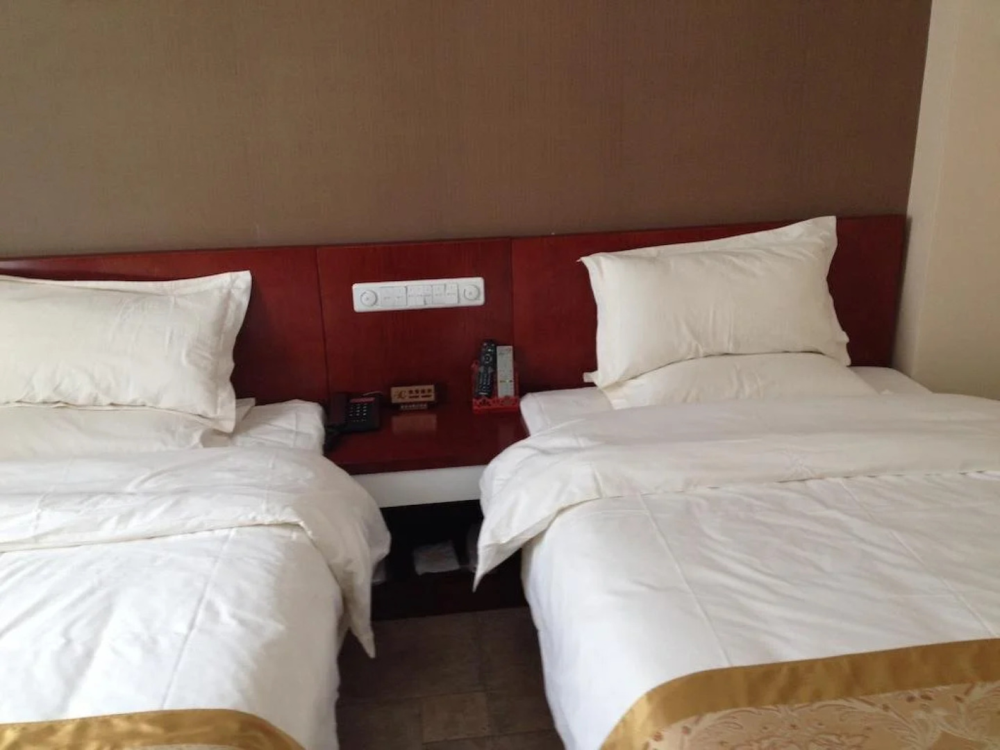 Wutaishan Lingfeng Shanzhuang Wuye Temple