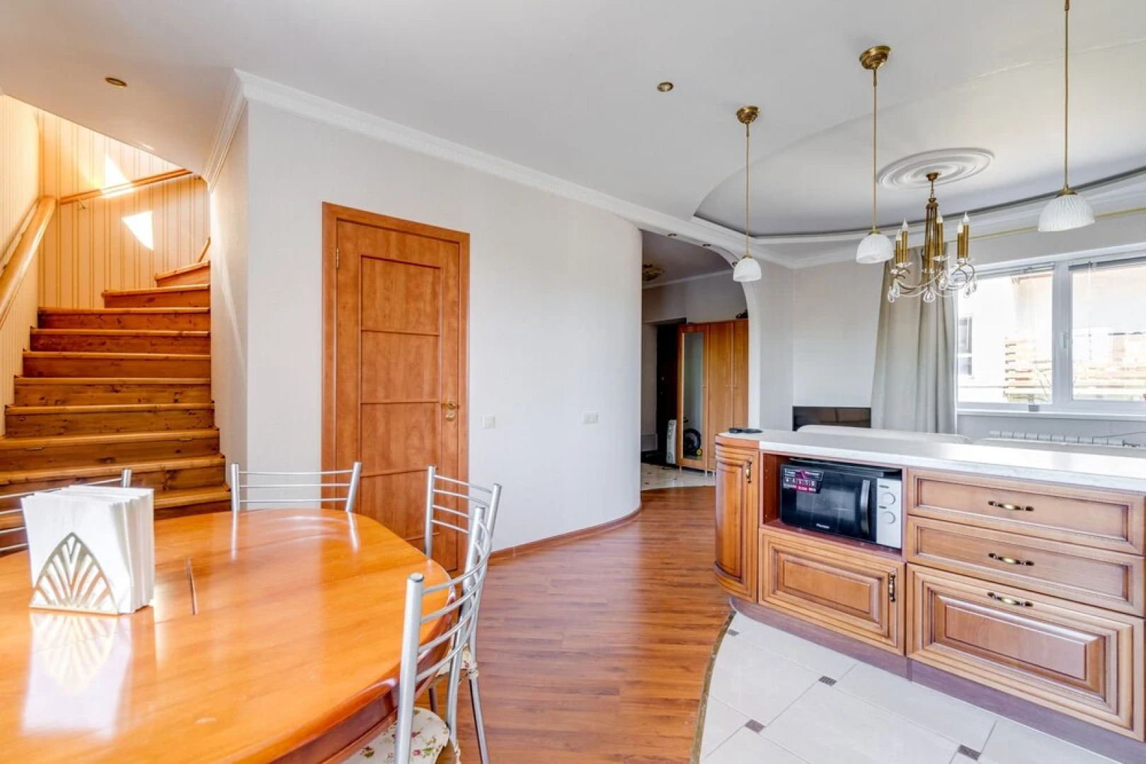 Simply Comfort, Modern Townhome, Sauna