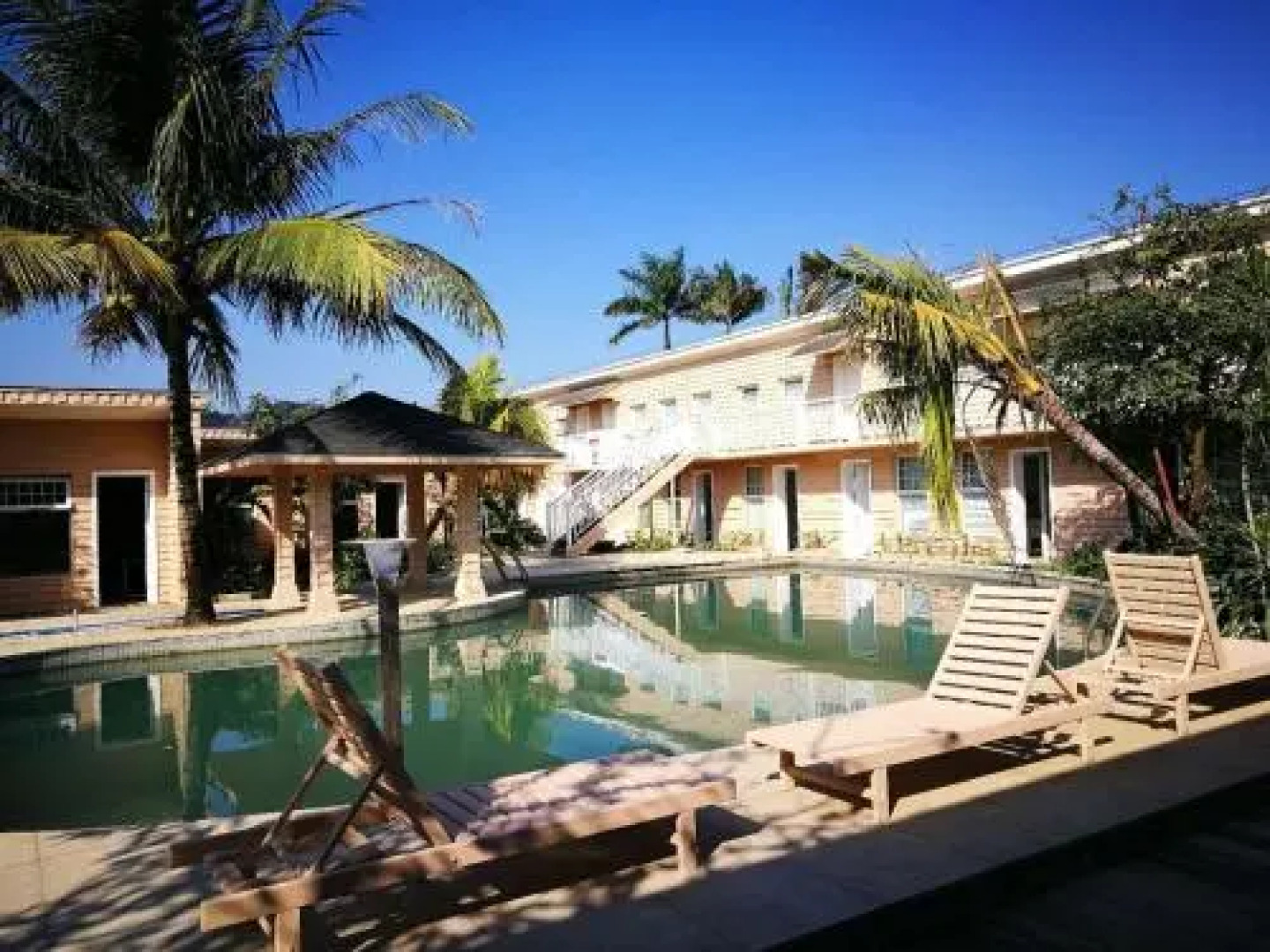 Hainan Happy Time Party Hostel